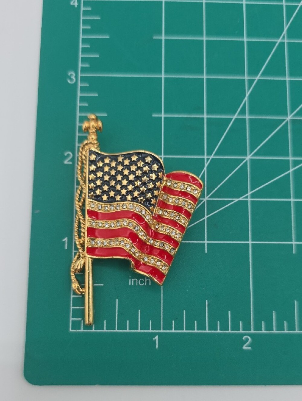Monet Gold-Tone American Flag United We Stand Remember 9-11-2001 Brooch Enamel - Picture 6 of 10